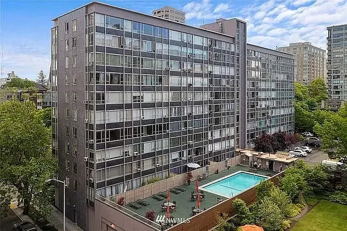 1221 Minor Ave #1002 — Photo 2