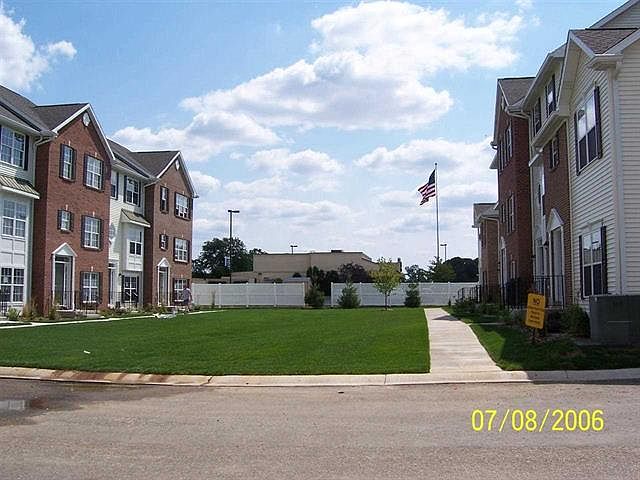 1st image of 428 Abbey St