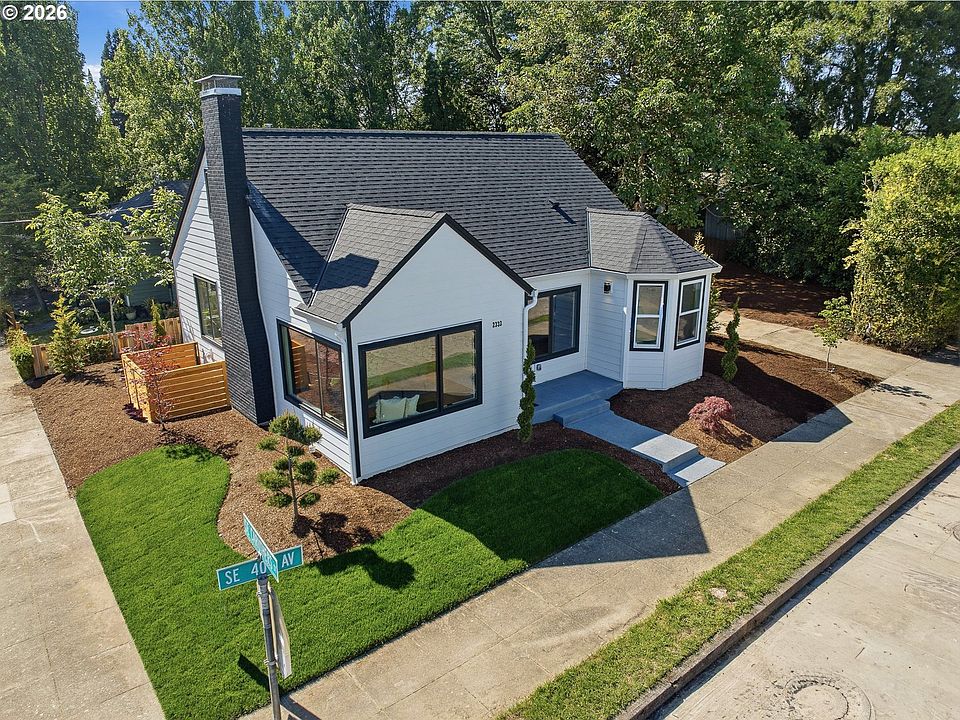 1st image of 2333 SE 40th Ave