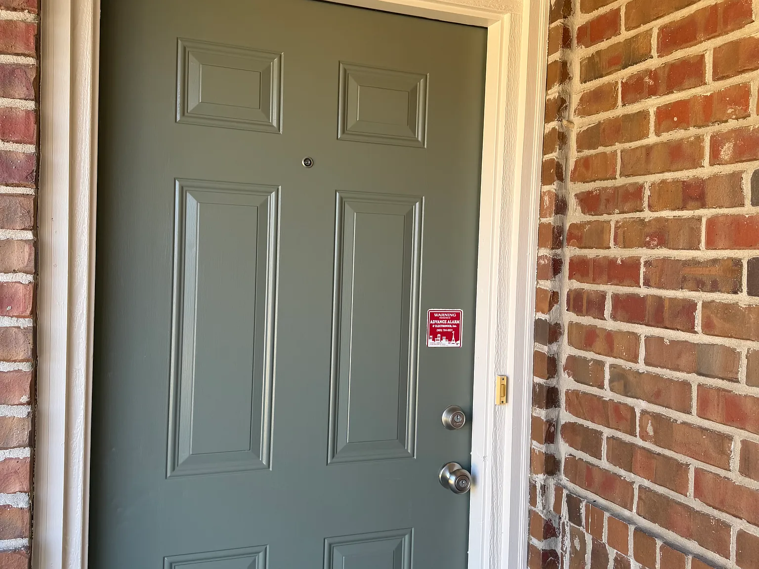 2 bed, 1100 sqft, $1,500 — Photo 2
