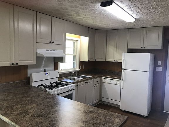 5th image of 2782 Melanie Ln