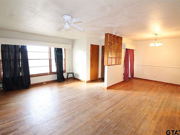 4th image of 2304 S Boldt Ave