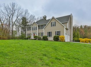 10 Danforth Ln, Bolton, MA 01740