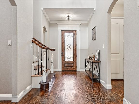 4th image of 235 Williamsburg Ln