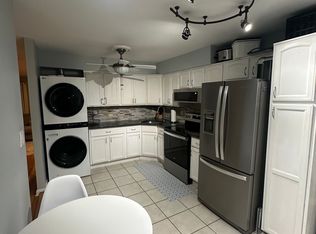 224 Farber Dr #224, West Babylon, NY 11704