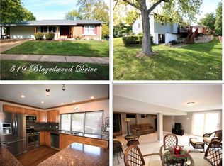 519 Blazedwood Dr, Ballwin, MO