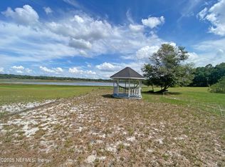 148 SWAN LAKE Drive, Melrose, FL 32666