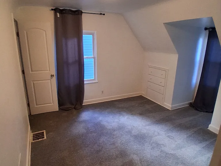 1805 Kent St — Photo 10
