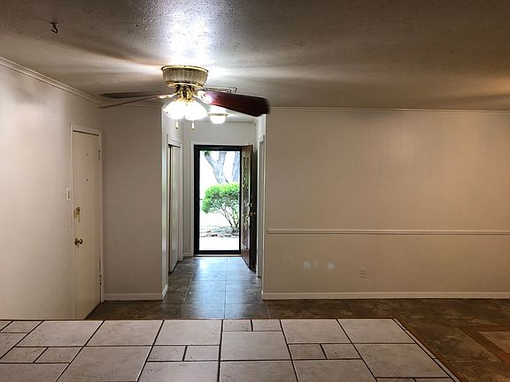 4th image of 7112 Shauna Dr