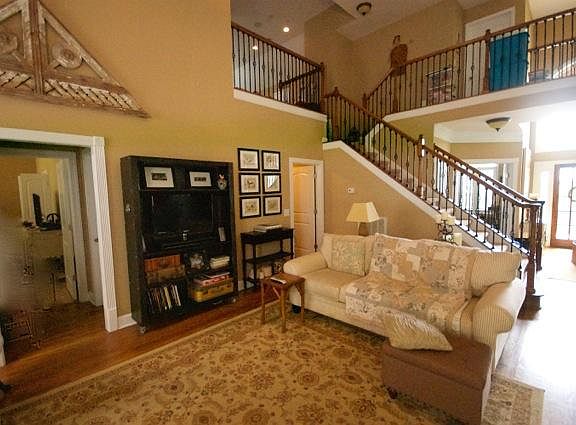 3rd image of 2300 Redondo Ct