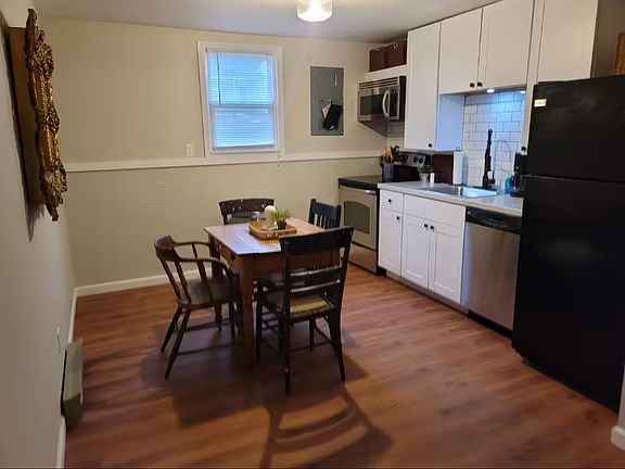 5th image of 811 S Saint Louis St #4