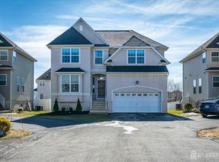 274 Morning Glory Dr, Monroe Township, NJ 08831