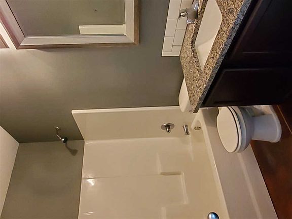 4th image of 5315 N Cypress St #5317