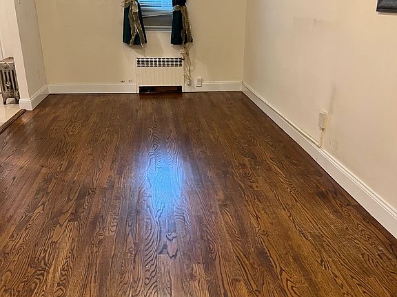 4th image of 2220 38th St