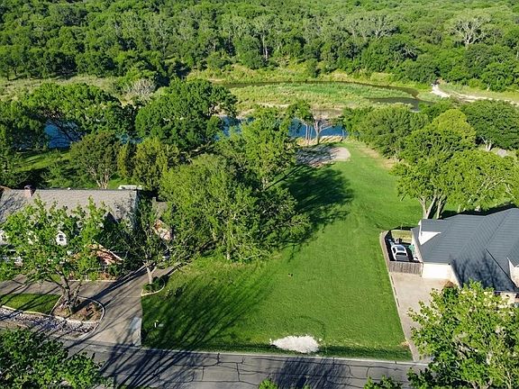 5th image of 8820 Ravenswood Rd