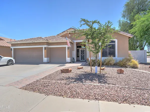 935 S PUEBLO Street, Gilbert, AZ 85233