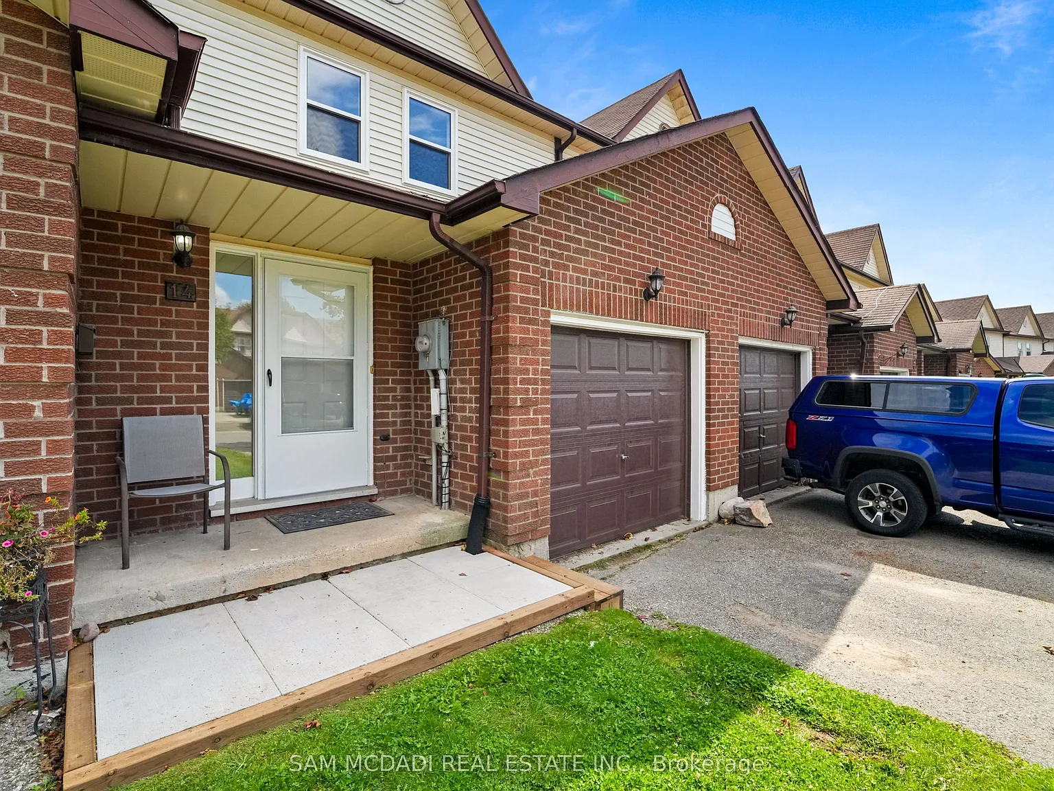 3 bed, $2,700 — Photo 2