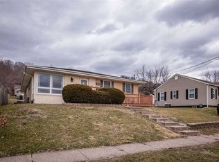 2215 New Hampshire St, Muscatine, IA 52761