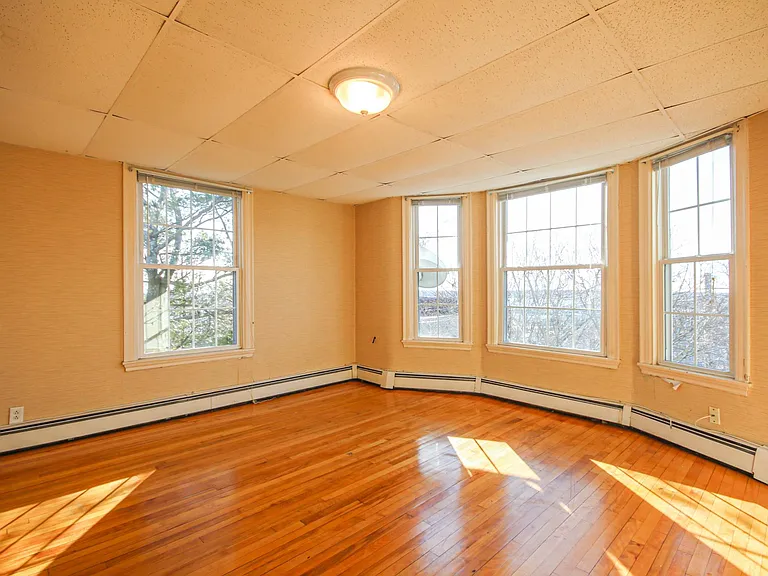 29 Saint Lawrence St #2 — Photo 32