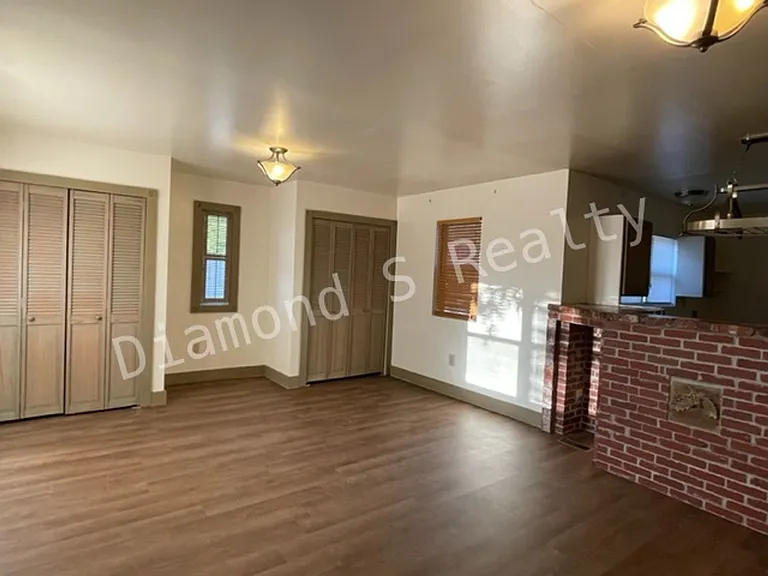 1301 N Fremont Ave — Photo 5