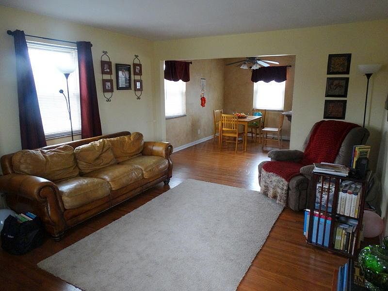 2nd image of 1129 Sells Ave W #A