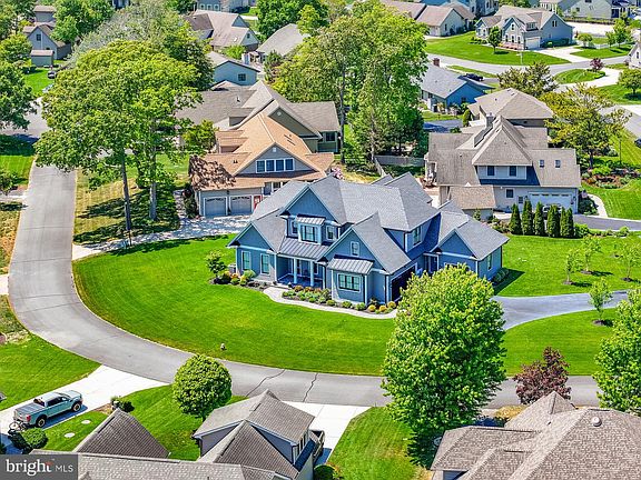 3rd image of 29535 Colony Dr