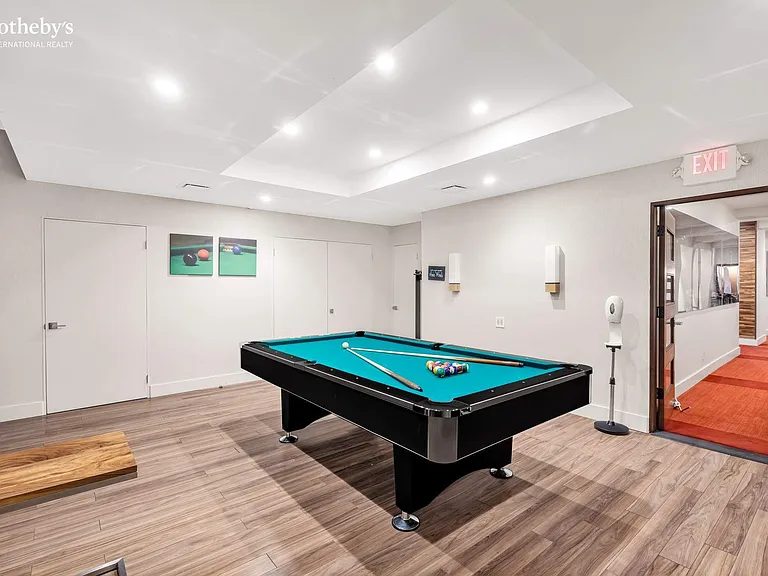 860 United Nations Plz #Penthouse 37/38b — Photo 26