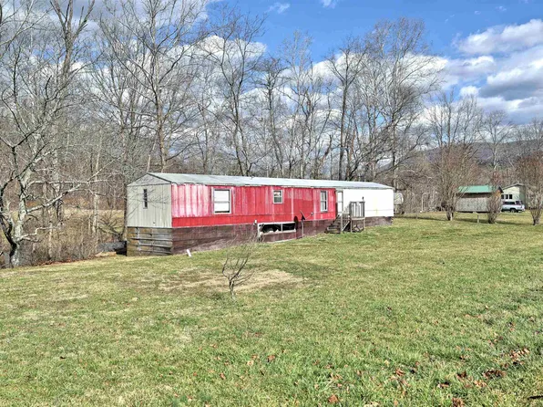 2350 Wolf Creek Rd, Narrows, VA 24124