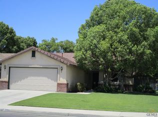 9502 Ravenwood Dr, Bakersfield, CA 93312