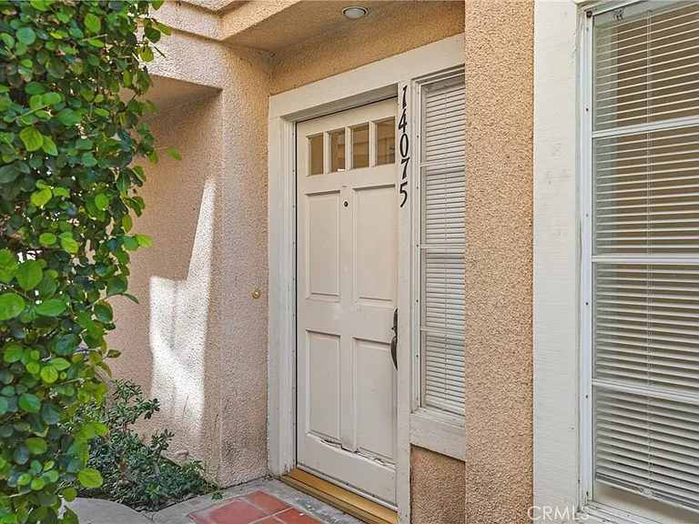 14075 Lemoli Ave — Photo 5