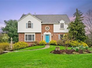 107 Surrey Dr, Canonsburg, PA 15317