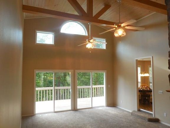 5th image of 134 Leicester Dr