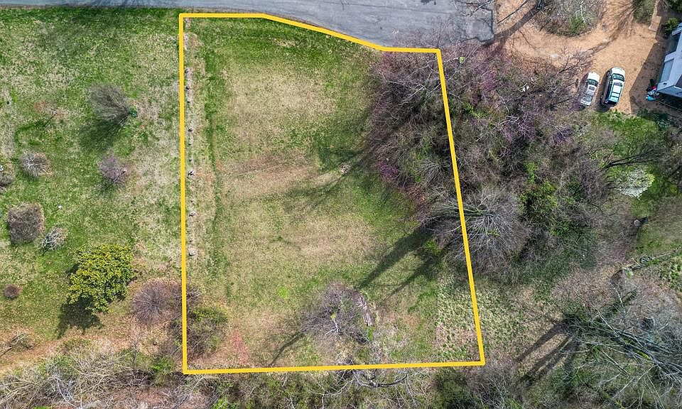 1st image of Maple St #16