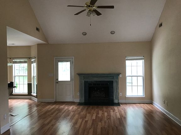 2nd image of 164 Dartmouth Dr