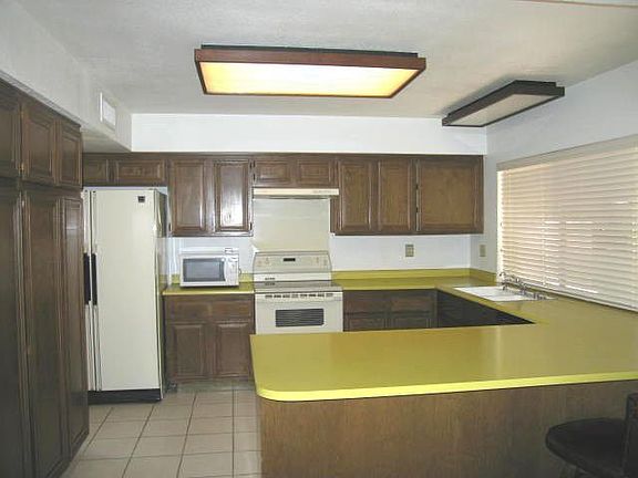 4th image of 1435 E Northshore Dr