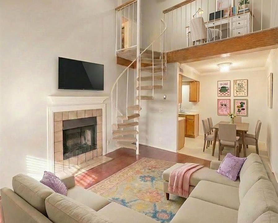 1st image of 11120 Stratford Dr Unit 429