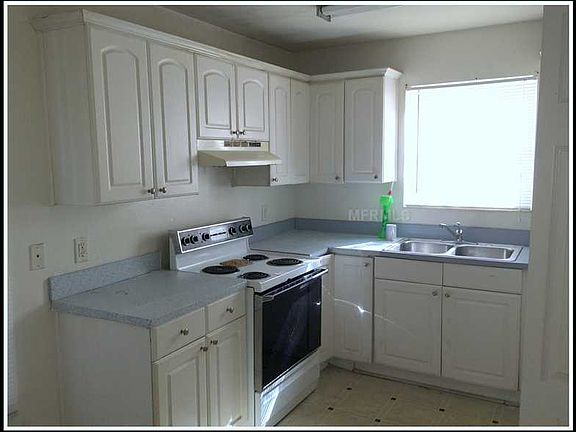 2nd image of 3843 Queensboro Ave S
