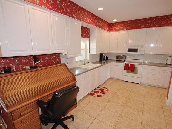 5th image of 4233 Oriole Ave