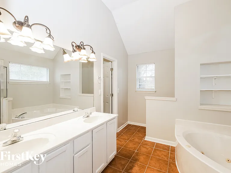70 Center Oak Dr — Photo 10