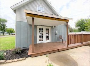 427 N 9th Ave, Hoopeston, IL 60942