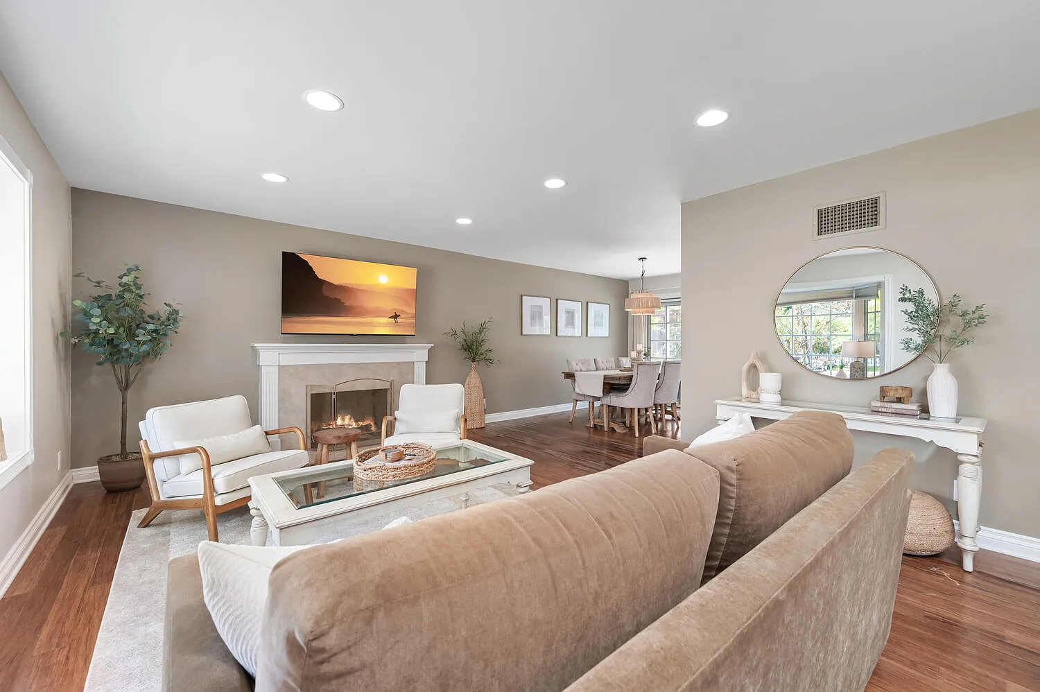 4 bed, 2109 sqft, $9,500 — Photo 3