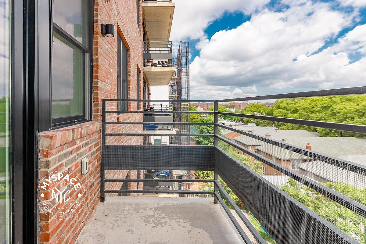 581 Ocean Parkway — Photo 1