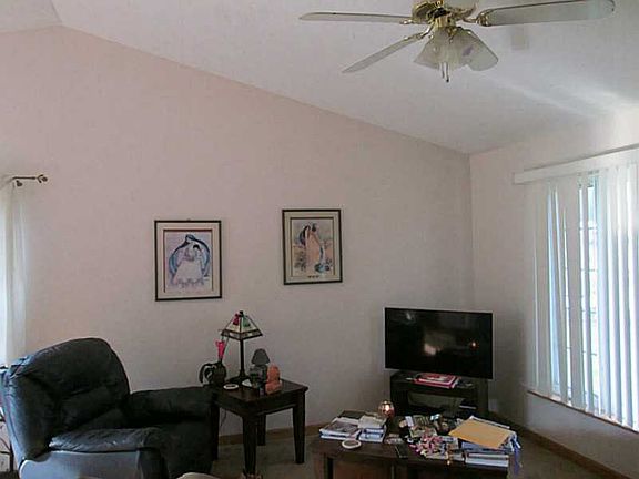 2nd image of 290 Lincoln Pl