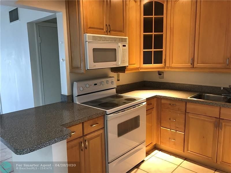 1st image of 6501 Bay Club Dr APT 3