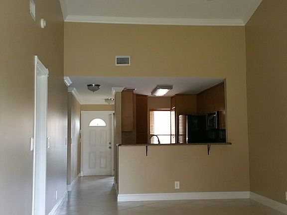 Living/Dining Area
