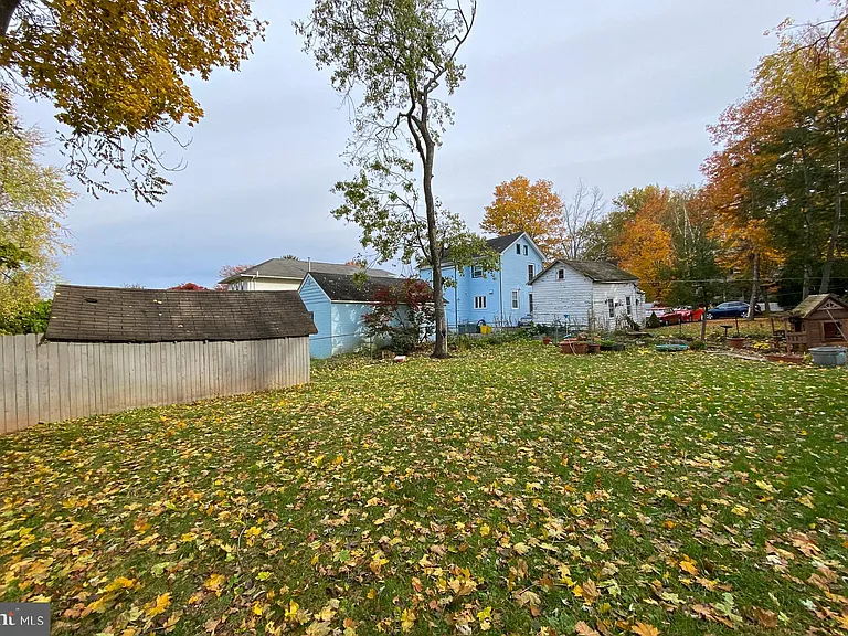 10 Princeton Ave — Photo 19