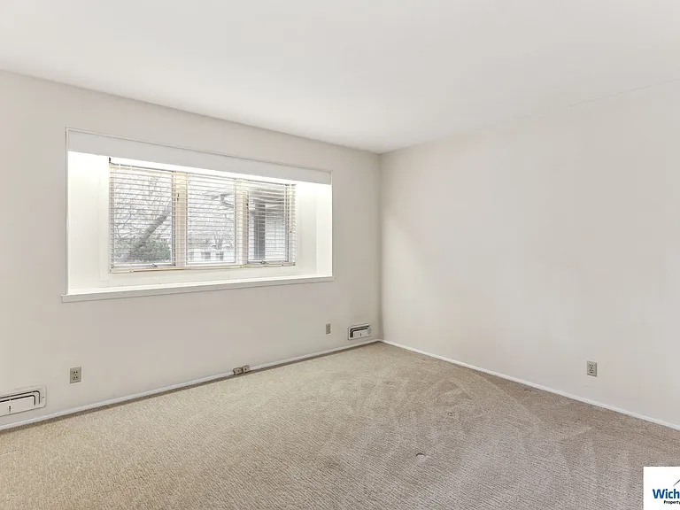 601 N Rutland St — Photo 11