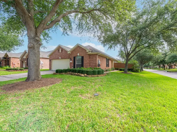 5331 Valley Bluff Ln, Katy, TX 77494
