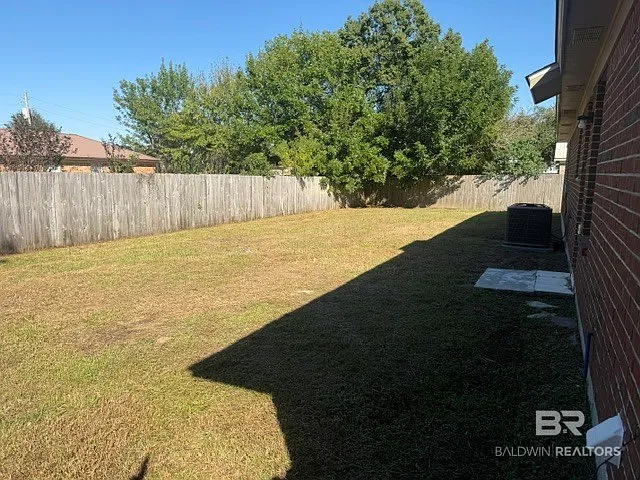 3 bed, 2.0 bath, 1196 sqft, $1,400 — Photo 4