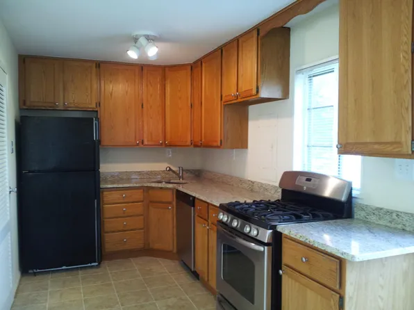 1835 Cherri Dr, Falls Church, VA 22043